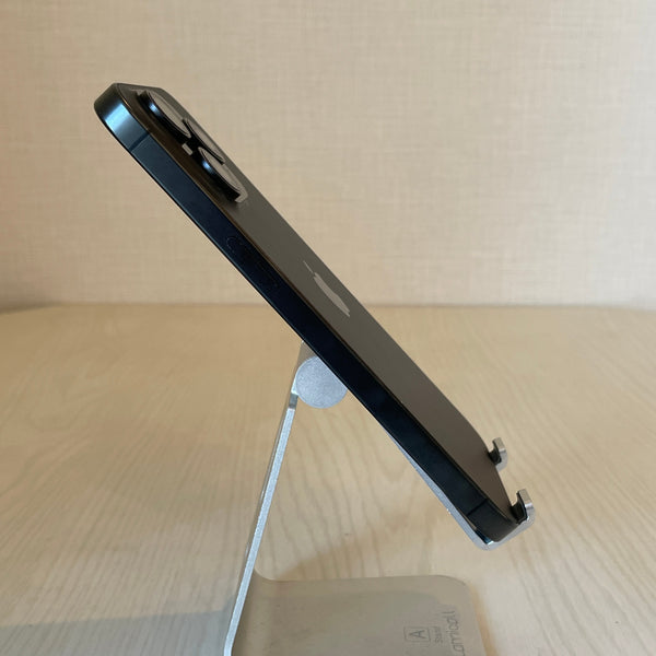 iPhone15 Pro Max ブラックチタニウム 512GB 電池残量84%