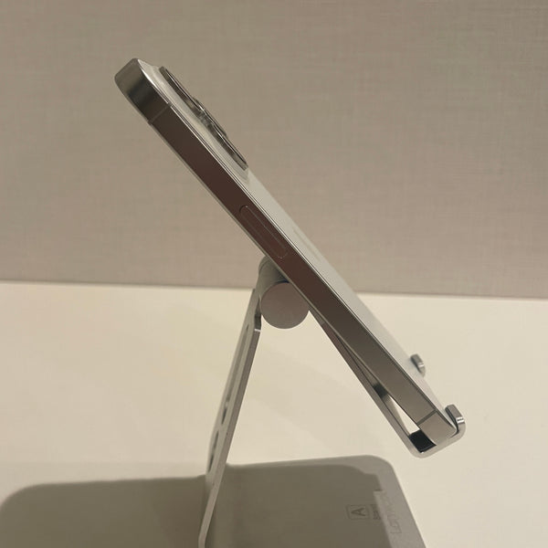 【訳あり】iPhone15 Pro ホワイトチタニウム 128GB 電池残量87%