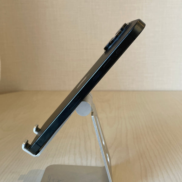 iPhone15 Pro Max ブラックチタニウム 512GB 電池残量84%