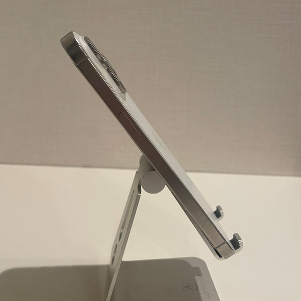 【ジャンク品】iPhone15 Pro Max ホワイトチタニウム 256GB 電池残量不明
