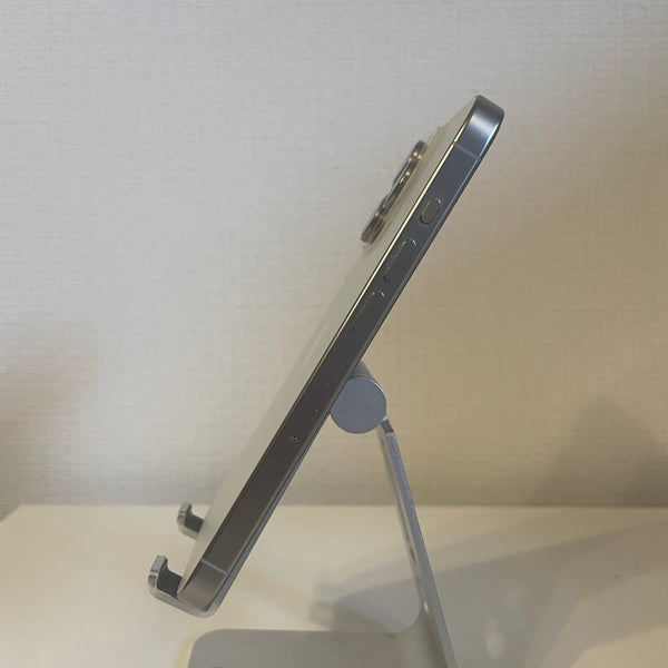 iPhone15 Pro ホワイトチタニウム 128GB 電池残量85%