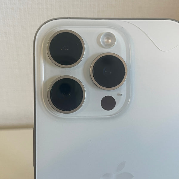 【訳あり】iPhone15 Pro ホワイトチタニウム 128GB 電池残量88%