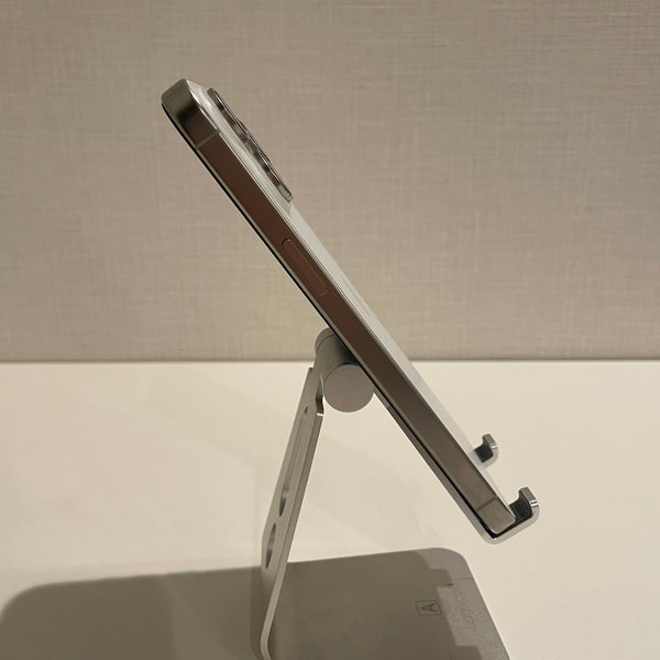 【訳あり】iPhone15 Pro Max ホワイトチタニウム 256GB 電池残量89%