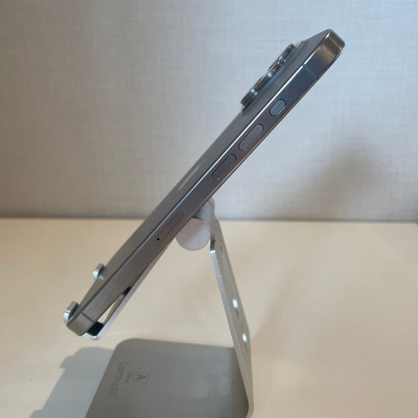 iPhone15 Pro Max ナチュラルチタニウム 256GB 電池残量91%