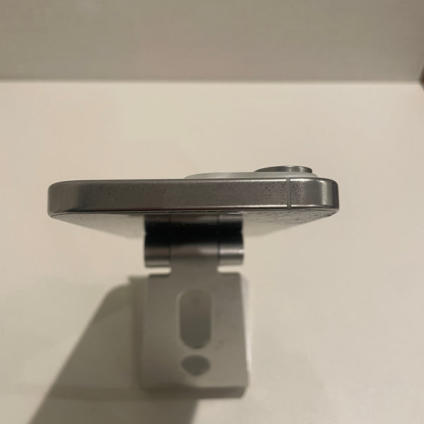 【ジャンク品】iPhone15 Pro Max ホワイトチタニウム 256GB 電池残量不明