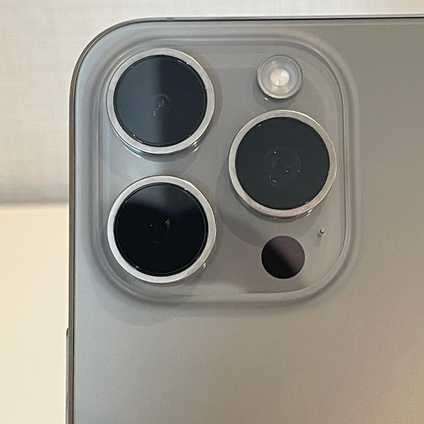 iPhone15 Pro Max ナチュラルチタニウム 256GB 電池残量91%