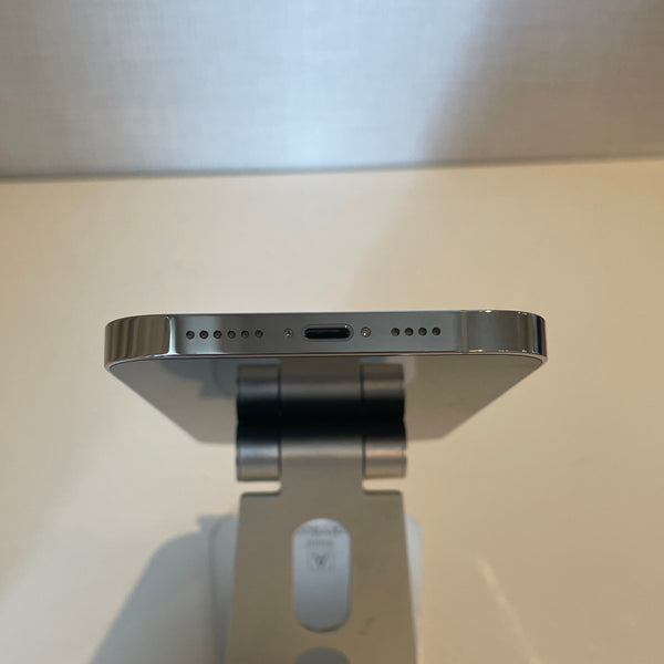 iPhone13 Pro Max シルバー 128GB 電池残量84%