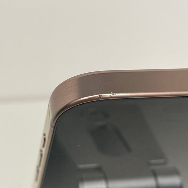 iPhone16 Pro Max デザートチタニウム 512GB 電池残量95%
